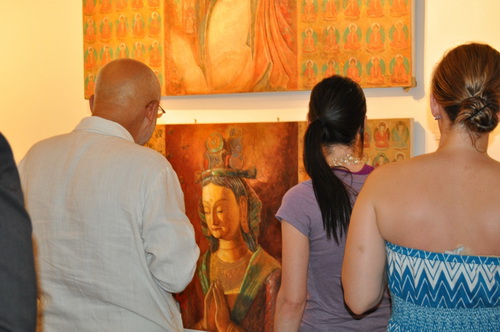 Chinese Buddha paintings awes American audience