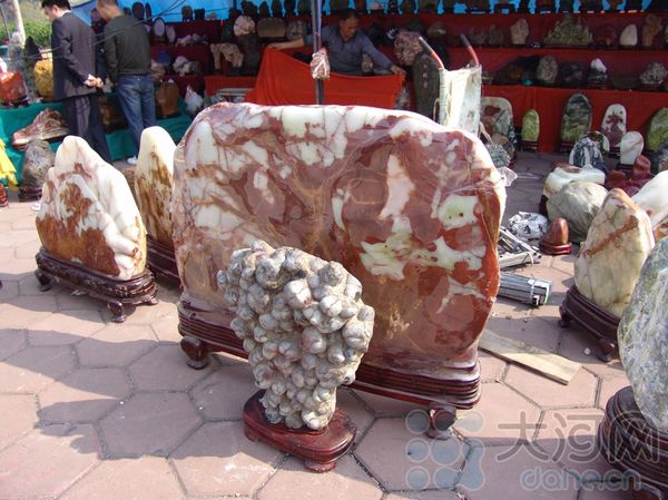 First Ruzhou Stone Culture Exhibition kicks off